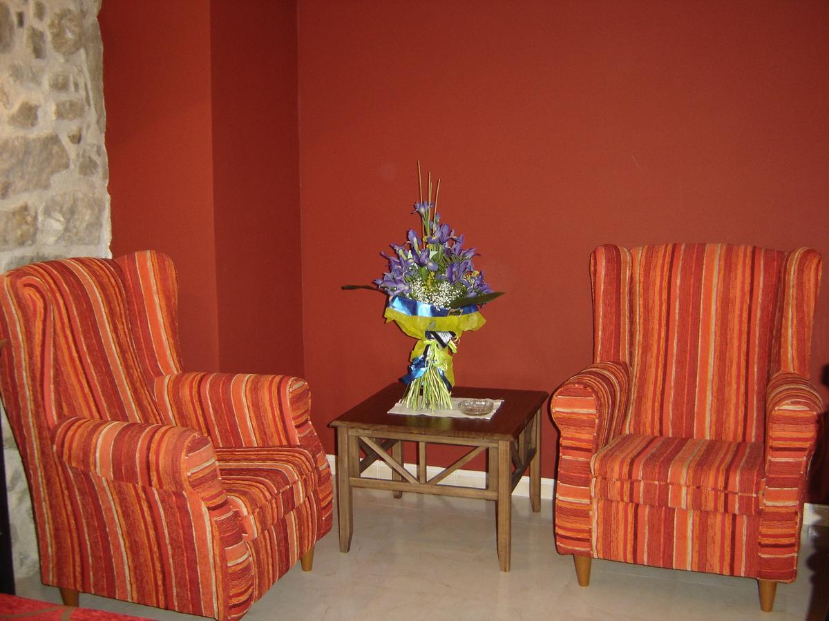 Hostal Casa Laure Y Mª Jose Arens de Lledo Bagian luar foto